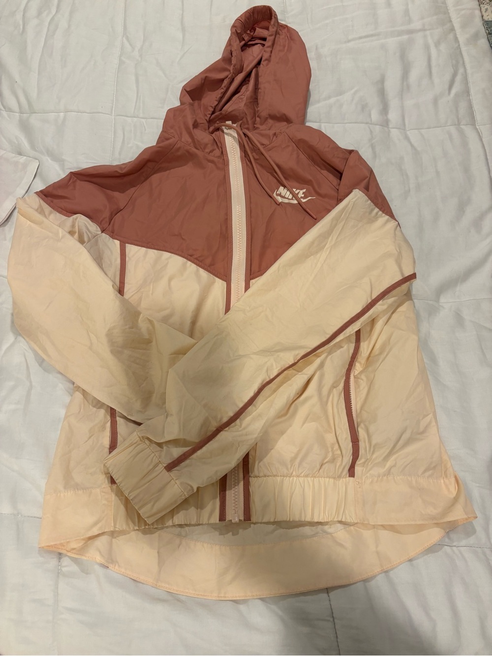 Nike Women's Two-Tone Hooded Windbreaker in Rose/Cream